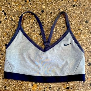 NIKE Sports Bra w/adjustable straps•SZ L • never worn